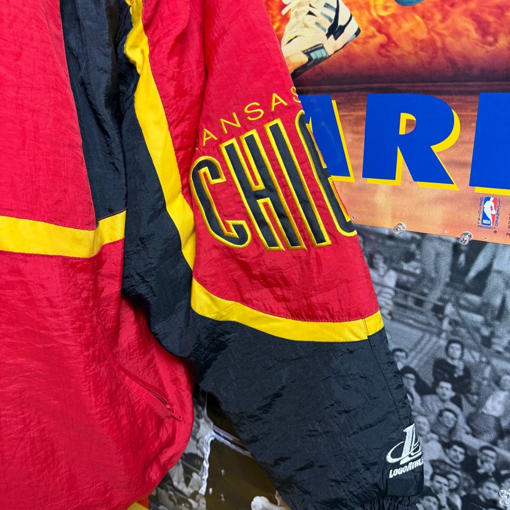 Vintage 90s Kansas City Chiefs Logo Athletic NFL Puffer Jacket Red Black Sz 2XL - Picture 6 of 13
